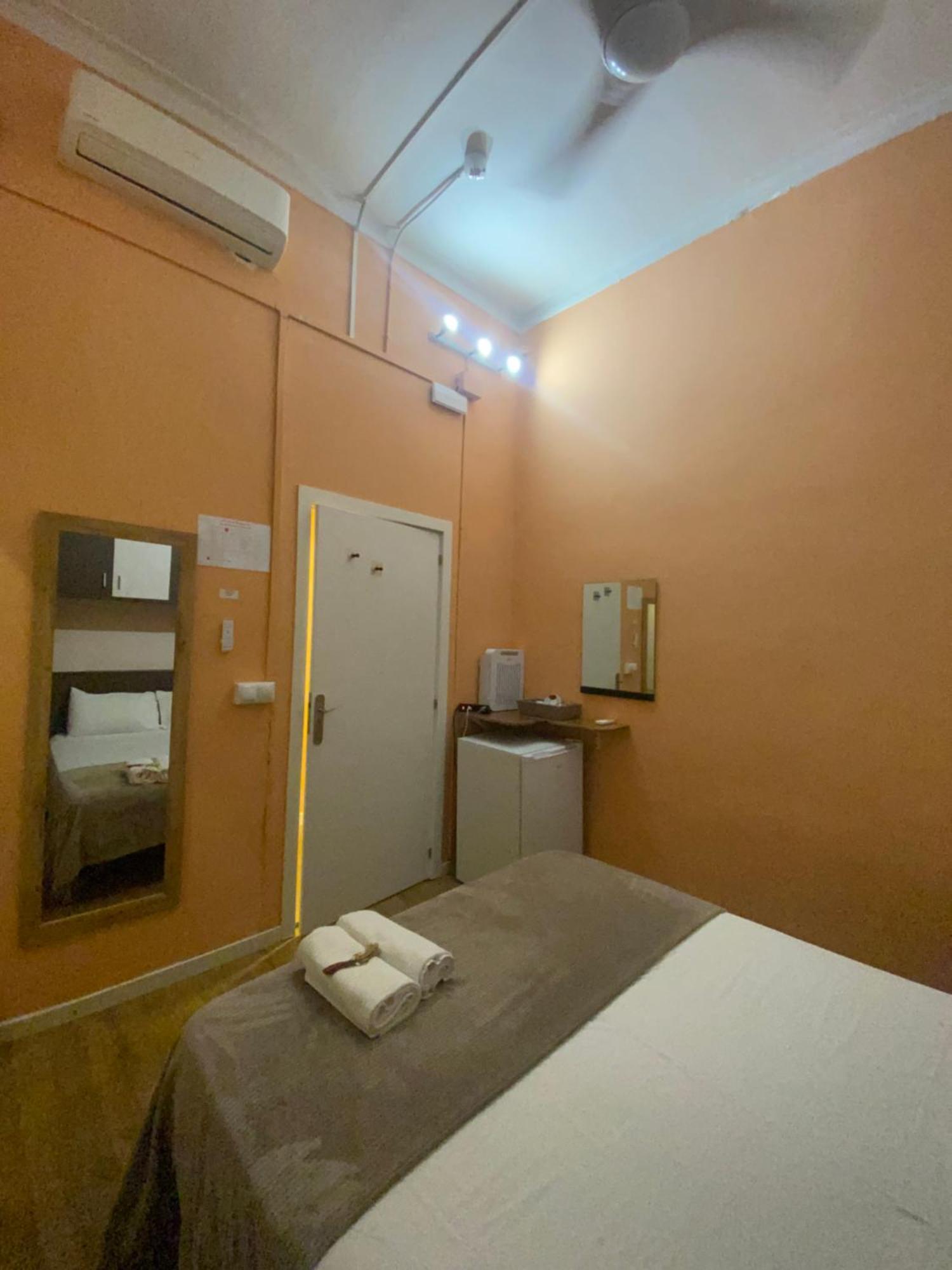 Sant Antoni Hostal, Sustainable Tourism Barcelona Exterior photo