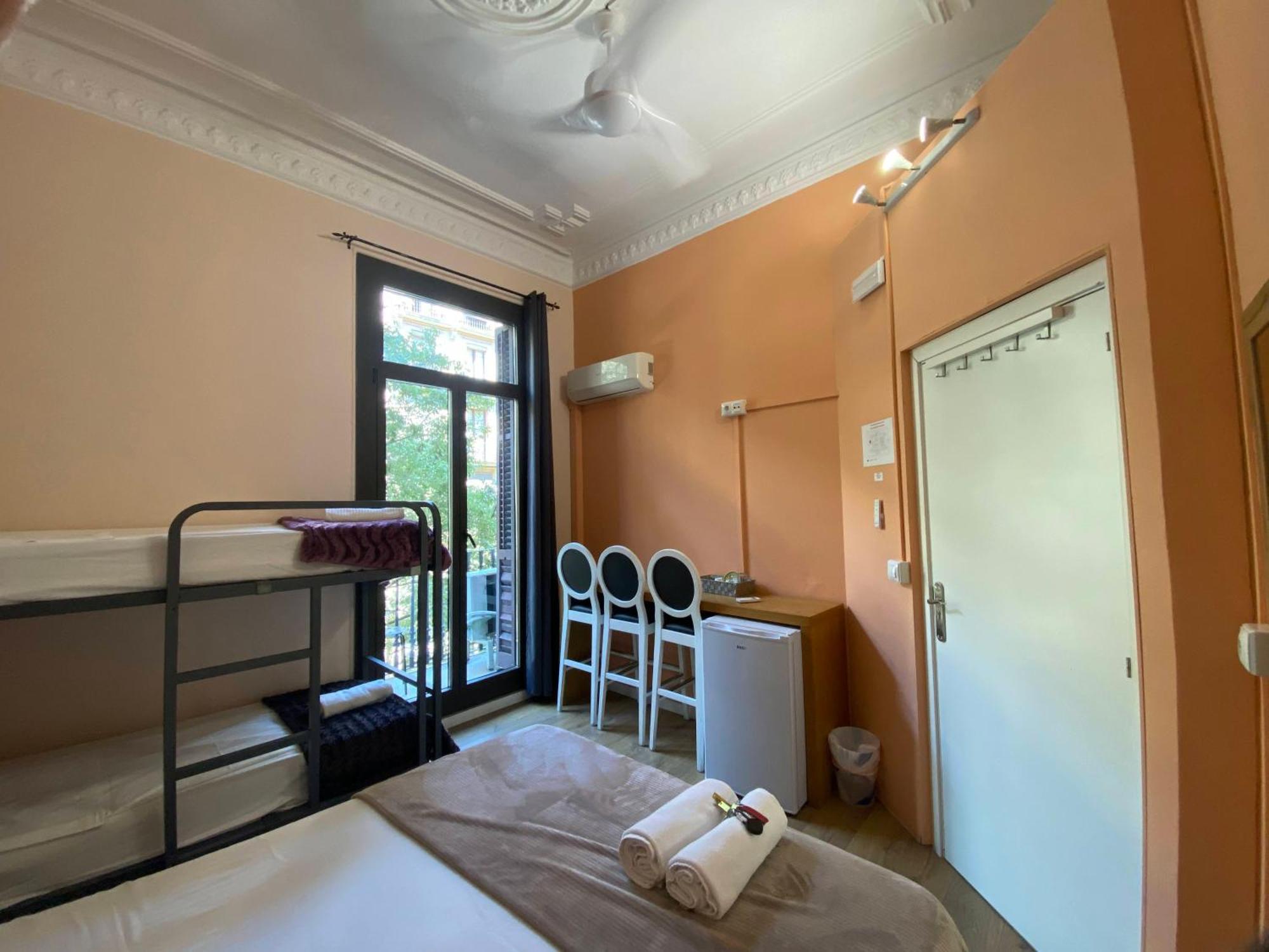 Sant Antoni Hostal, Sustainable Tourism Barcelona Exterior photo